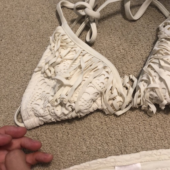Beautiful cream bikini - Picture 3 of 3